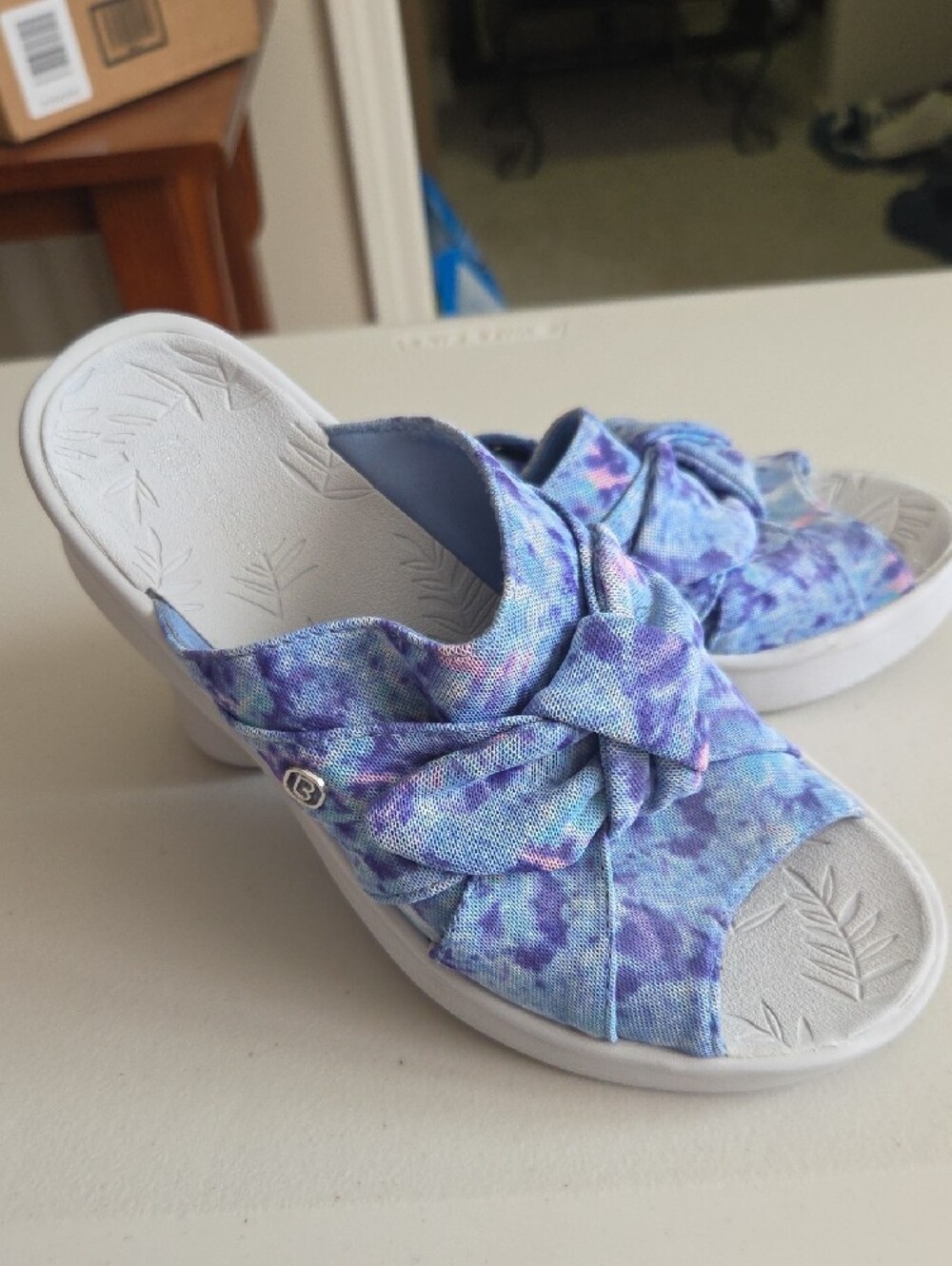 Bzees Lavender Tie-Dye Knot Slide Sandals - Picture 2 of 6